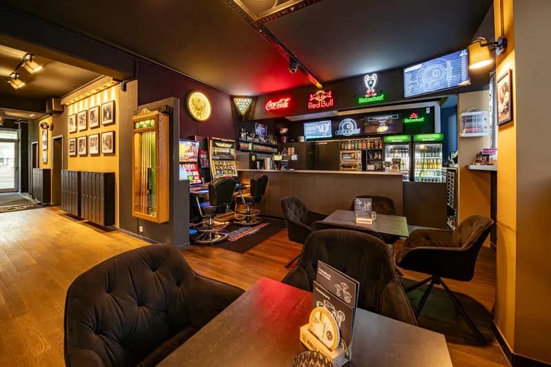 Billardsalon MAX POOL BILLARD in Kirchheim bei München